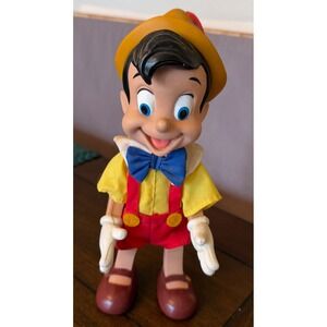 Vintage Disney Pinocchio Jointed Action Figure 9 Inch Vinyl Plastic Toy